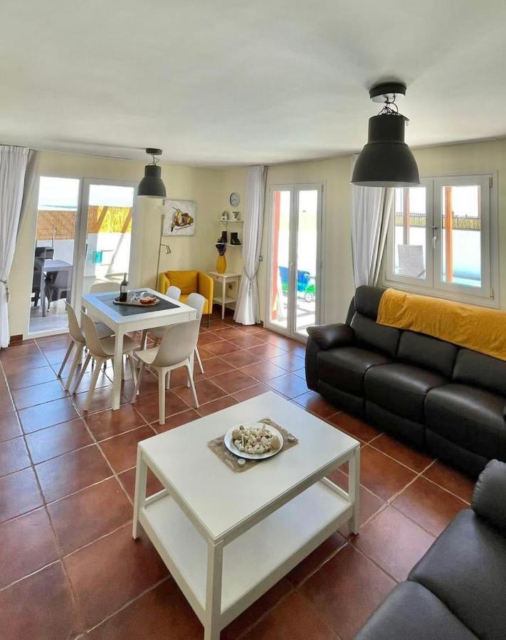 Villa Marie Agradable Y Tranquila Maison Con Piscina Corralejo Luaran gambar